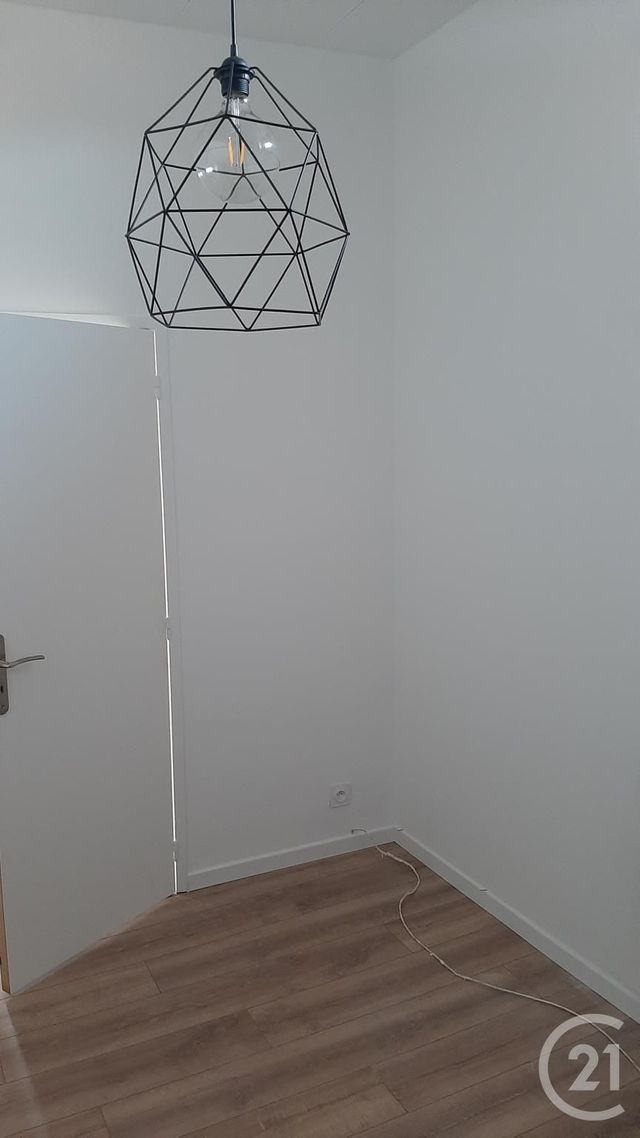 Afficher la photo en grand Appartement à louer - 2 pièces - 32,44 m2 - ST GAUDENS - 31 - MIDI-PYRENEES