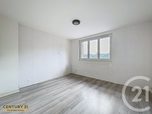 Appartement T4 à louer - 4 pièces - 60 m2 - Montrejeau - 31 - MIDI-PYRENEES