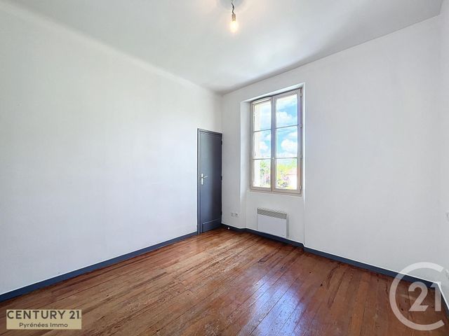 Afficher la photo en grand Appartement T4 à louer - 4 pièces - 76,41 m2 - Boulogne Sur Gesse - 31 - MIDI-PYRENEES