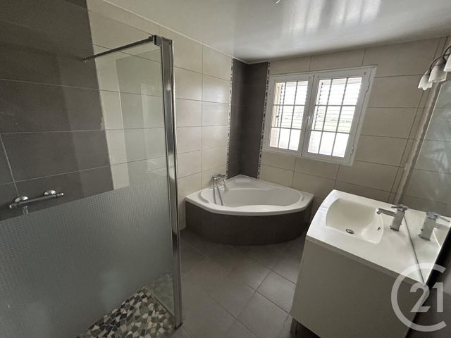 Maison &agrave; louer - 4 pi&egrave;ces - 100,20 m2 - Pointis Inard - 31 - MIDI-PYRENEES