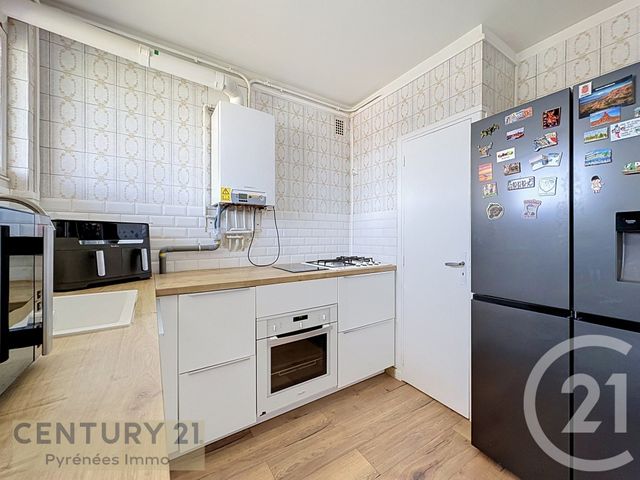 Appartement T3 &agrave; louer - 3 pi&egrave;ces - 77,19 m2 - St Gaudens - 31 - MIDI-PYRENEES