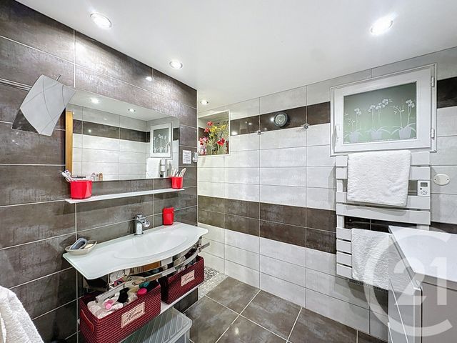 Afficher la photo en grand Maison à vendre - 7 pièces - 173,20 m2 - Castelnau Durban - 09 - MIDI-PYRENEES