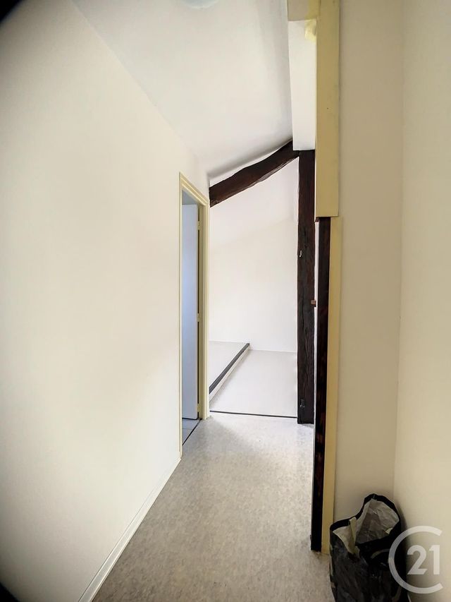 Afficher la photo en grand Appartement Studio à louer - 1 pièce - 27,44 m2 - St Girons - 09 - MIDI-PYRENEES