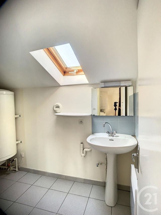 Afficher la photo en grand Appartement Studio à louer - 1 pièce - 27,44 m2 - St Girons - 09 - MIDI-PYRENEES