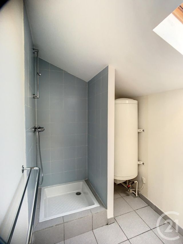 Afficher la photo en grand Appartement Studio à louer - 1 pièce - 27,44 m2 - St Girons - 09 - MIDI-PYRENEES