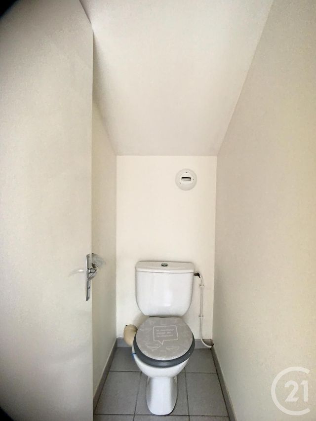 Afficher la photo en grand Appartement Studio à louer - 1 pièce - 27,44 m2 - St Girons - 09 - MIDI-PYRENEES