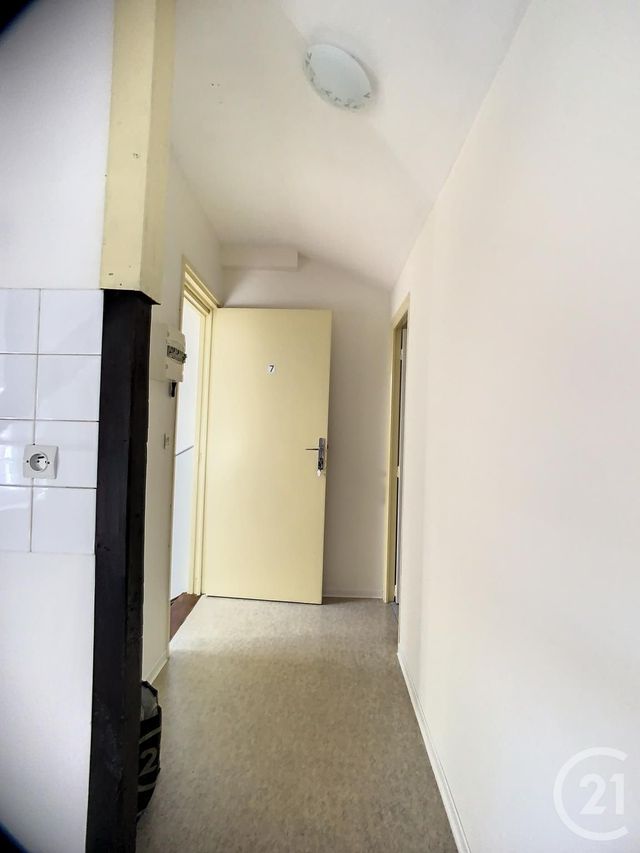 Afficher la photo en grand Appartement Studio à louer - 1 pièce - 27,44 m2 - St Girons - 09 - MIDI-PYRENEES