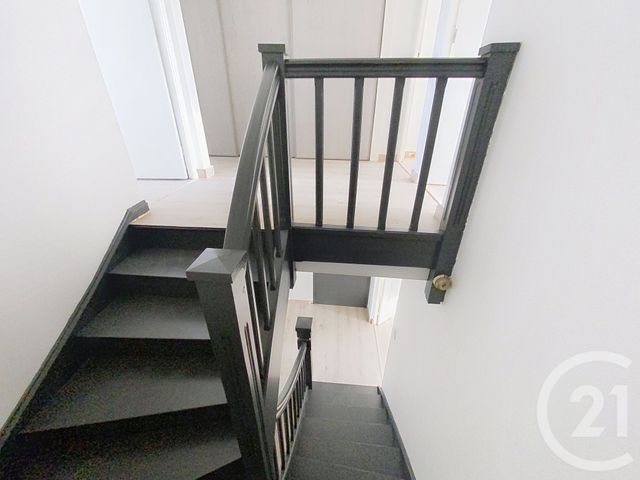 Appartement T5 &agrave; louer - 5 pi&egrave;ces - 108,09 m2 - St Girons - 09 - MIDI-PYRENEES