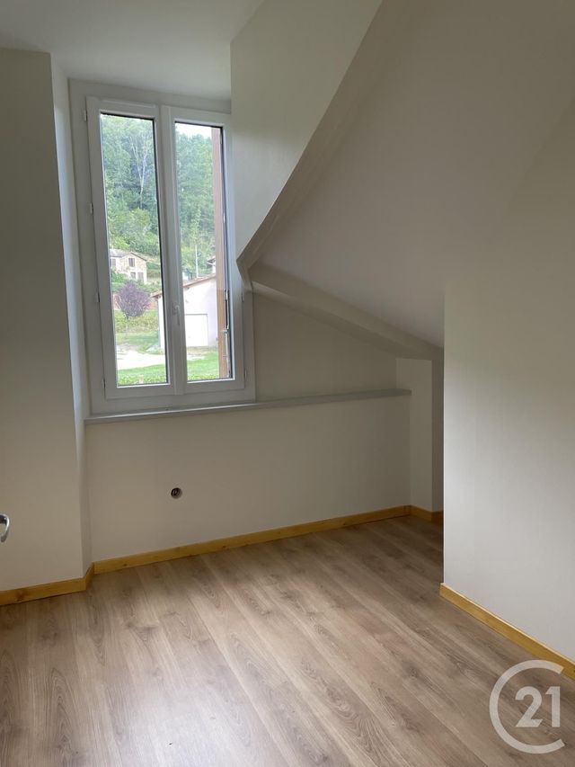 Appartement &agrave; louer - 3 pi&egrave;ces - 38,09 m2 - Oust - 09 - MIDI-PYRENEES