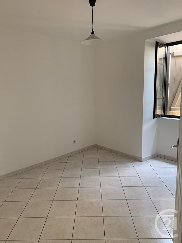 Afficher la photo en grand Immeuble à vendre - 205 m2 - ST GIRONS - 09 - MIDI-PYRENEES