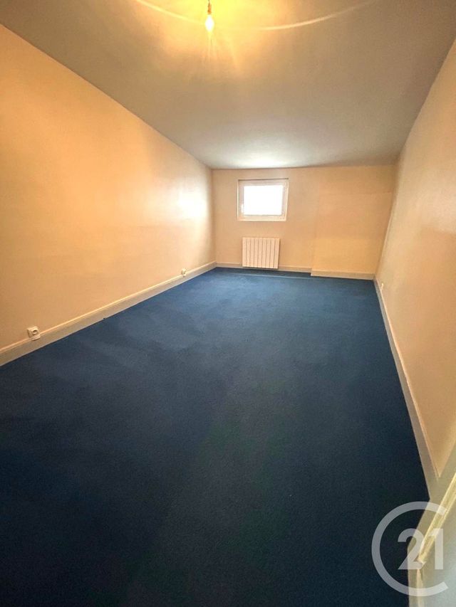 Afficher la photo en grand Appartement T3 à louer - 3 pièces - 92,49 m2 - Salies Du Salat - 31 - MIDI-PYRENEES